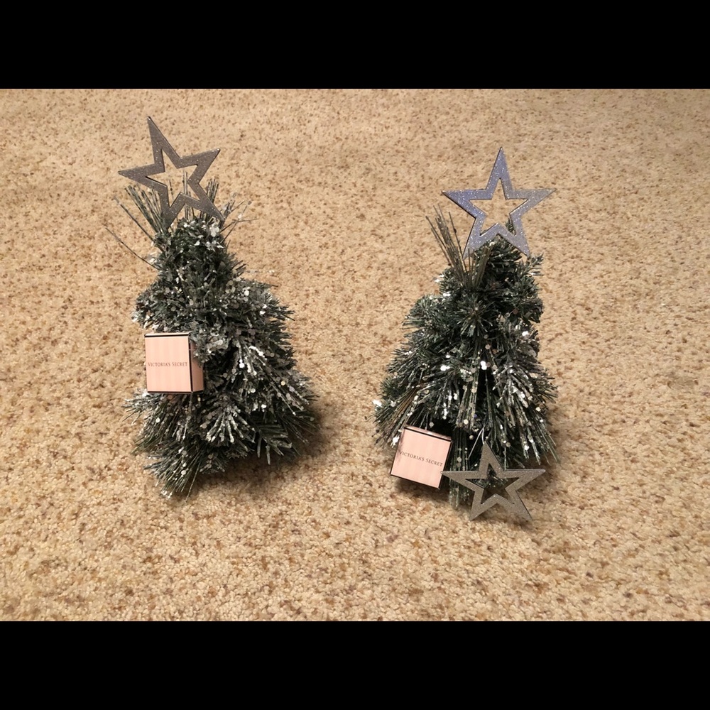 RARE Victoria Secret mini Christmas trees 2018